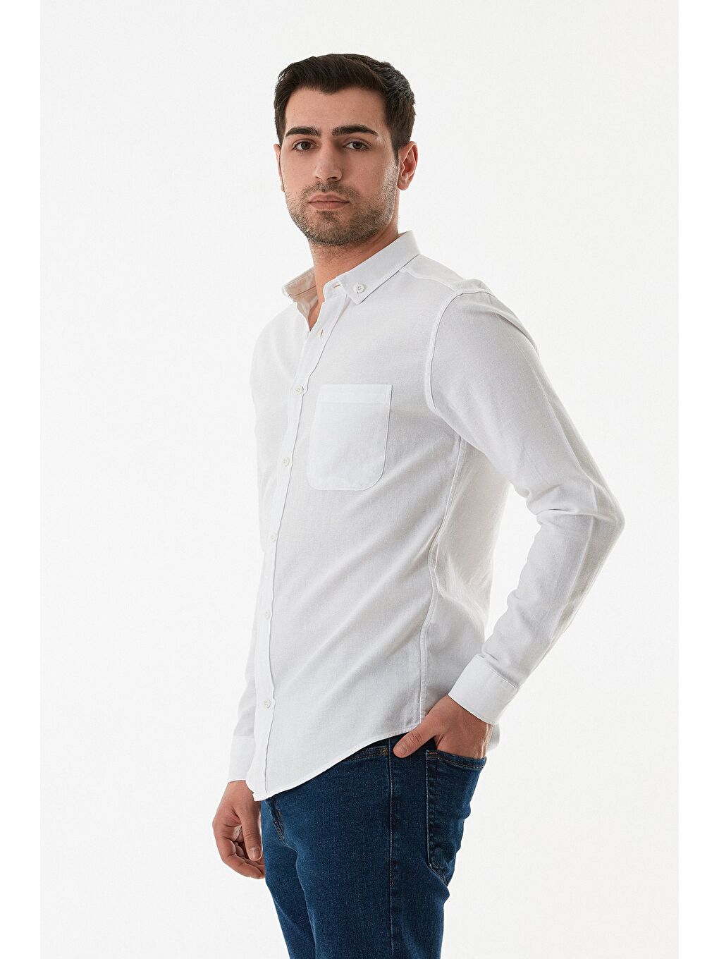 Beyaz Basic Cepli Düğmeli Gömlek-3