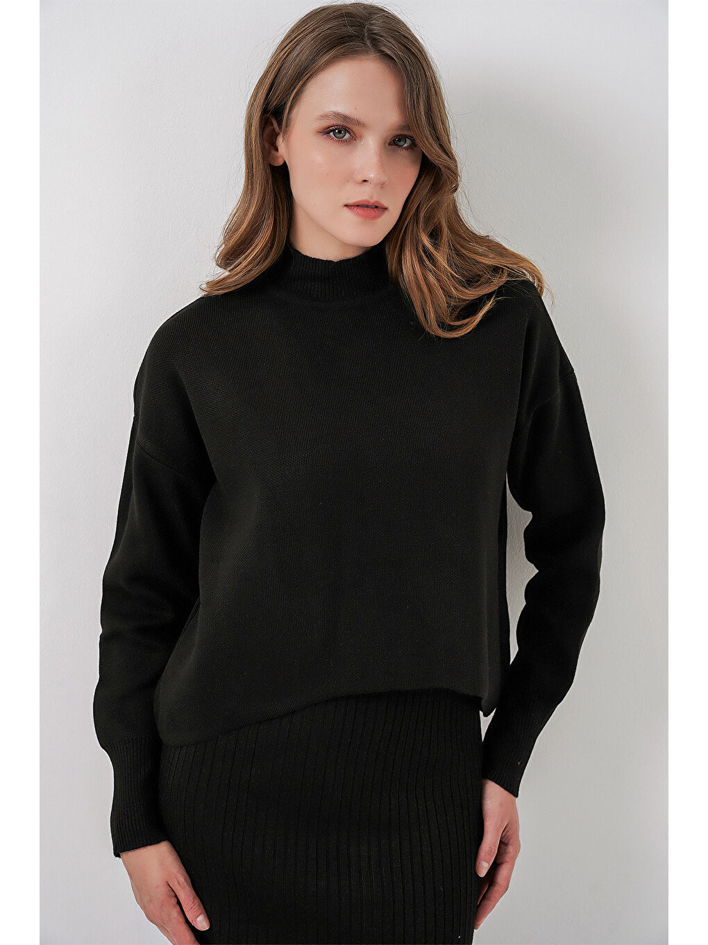 Kadın Kısa Kazaklı Triko Elbise 15958 - Siyah-1