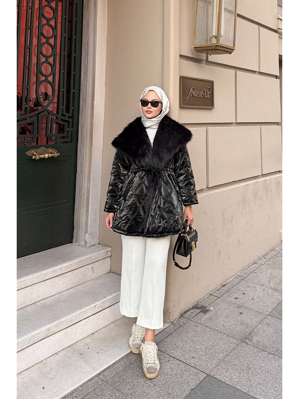 Kadın Yaka Kürklü Dikiş Detay Mont Siyah-1