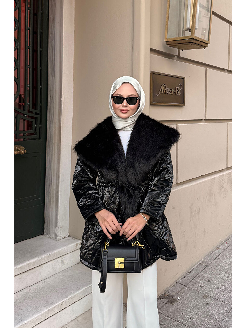 Kadın Yaka Kürklü Dikiş Detay Mont Siyah-3