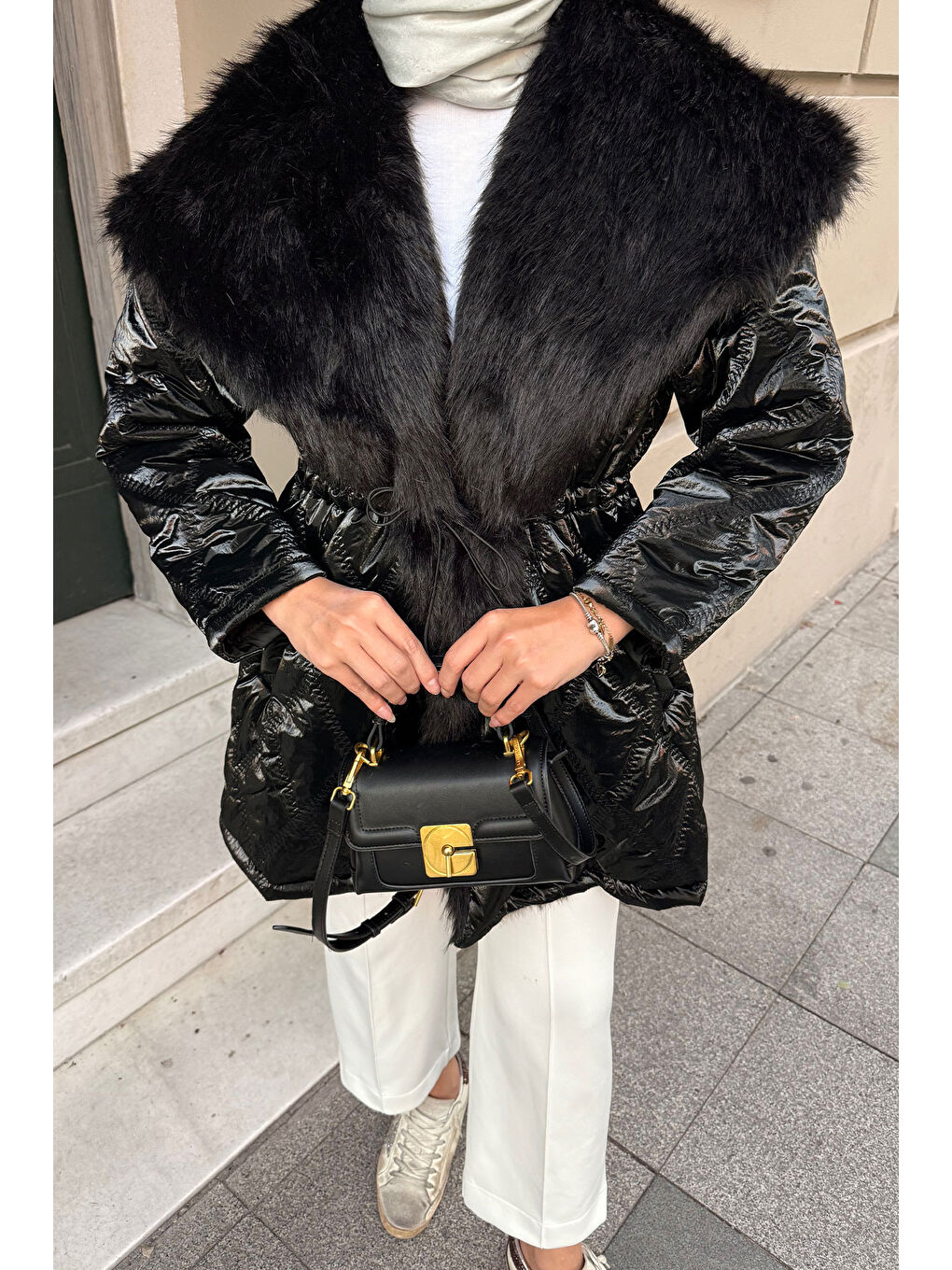 Kadın Yaka Kürklü Dikiş Detay Mont Siyah-4