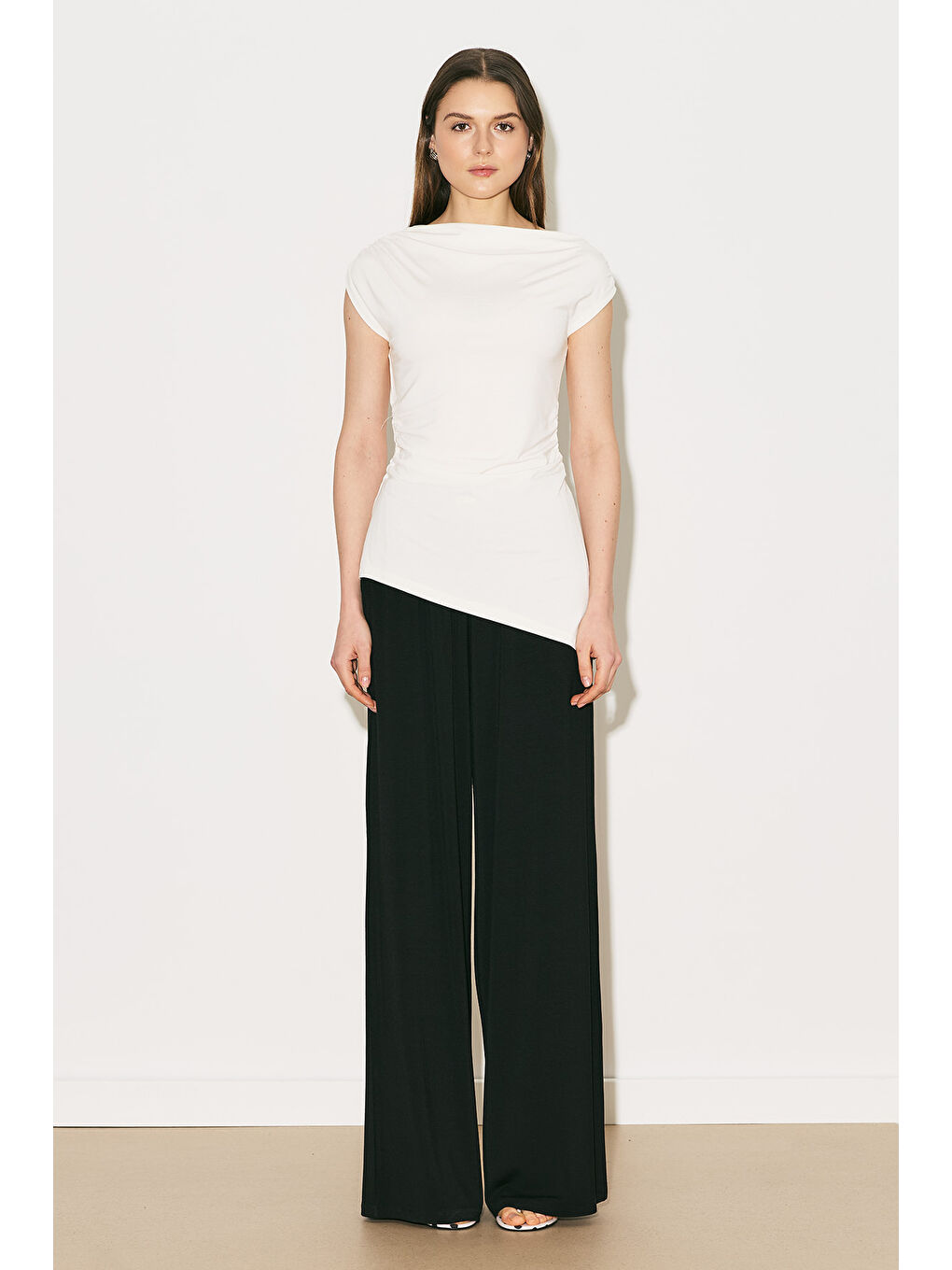 Easy Kolsuz Büzgülü Bluz Ekru-1