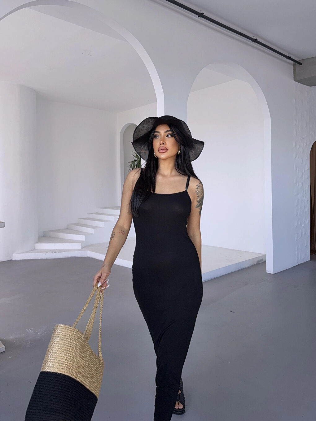 Kadın Siyah Ayarlanabilir Askılı Midi Boy Elbise HZL25S-FRY122921-1