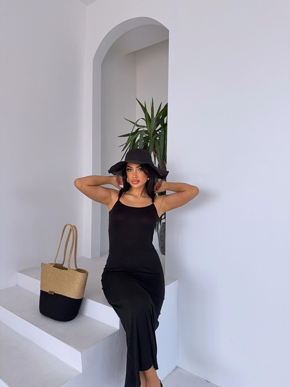 Kadın Siyah Ayarlanabilir Askılı Midi Boy Elbise HZL25S-FRY122921-3