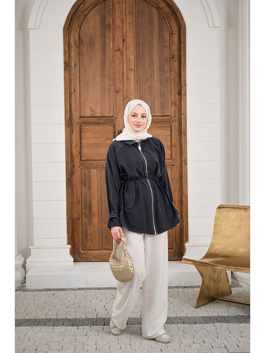 Kadın Gold Fermuar Detay Dikiş İzli Ceket Siyah-2