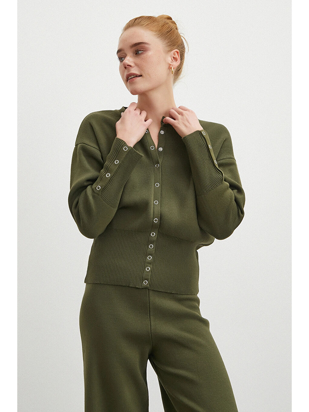 Çıtçıtlı Pantolonlu Triko Takım Haki-4