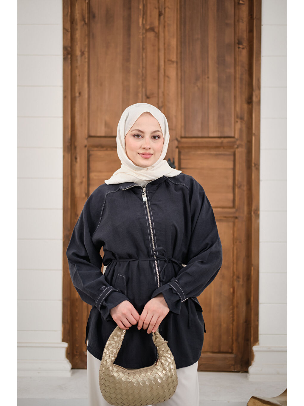 Kadın Gold Fermuar Detay Dikiş İzli Ceket Siyah-4