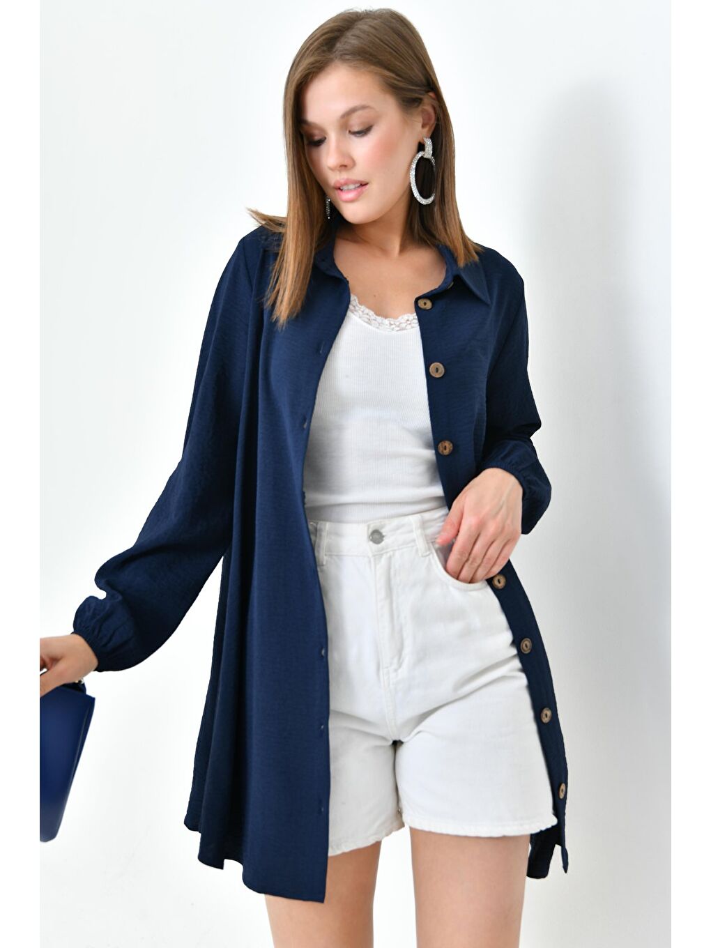 Koyu Lacivert Kadın Gömlek Yaka Ahşap Düğmeli Kolağzı Lastikli Aerobin Dokuma Tunik - Regular Fit-1