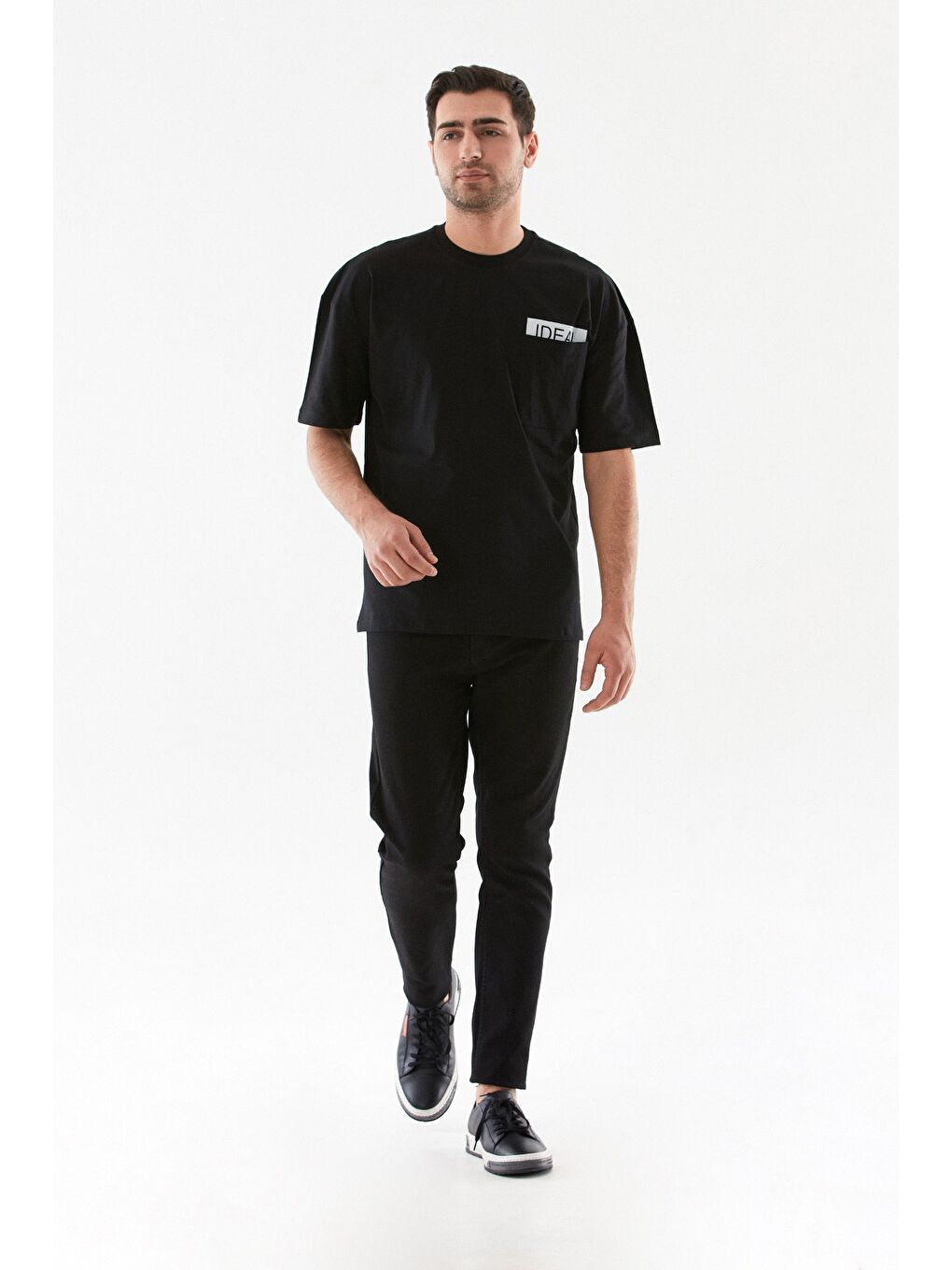 Siyah Ideal Baskılı Cep Detaylı Oversize Kısa Kol Tişört-4