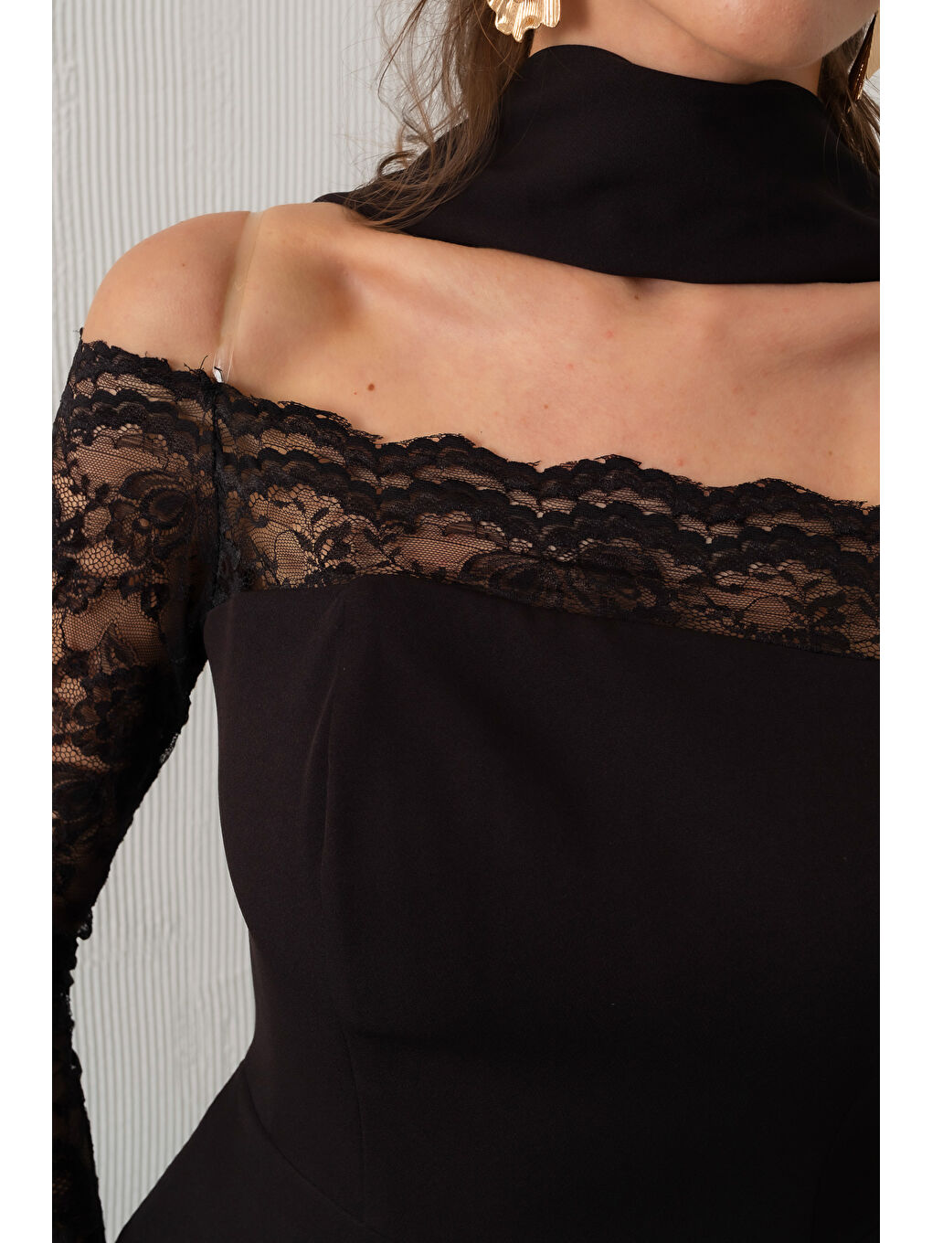 Kadın Siyah Kayık Yaka Dantel Detay Uzun Abiye Elbise-4