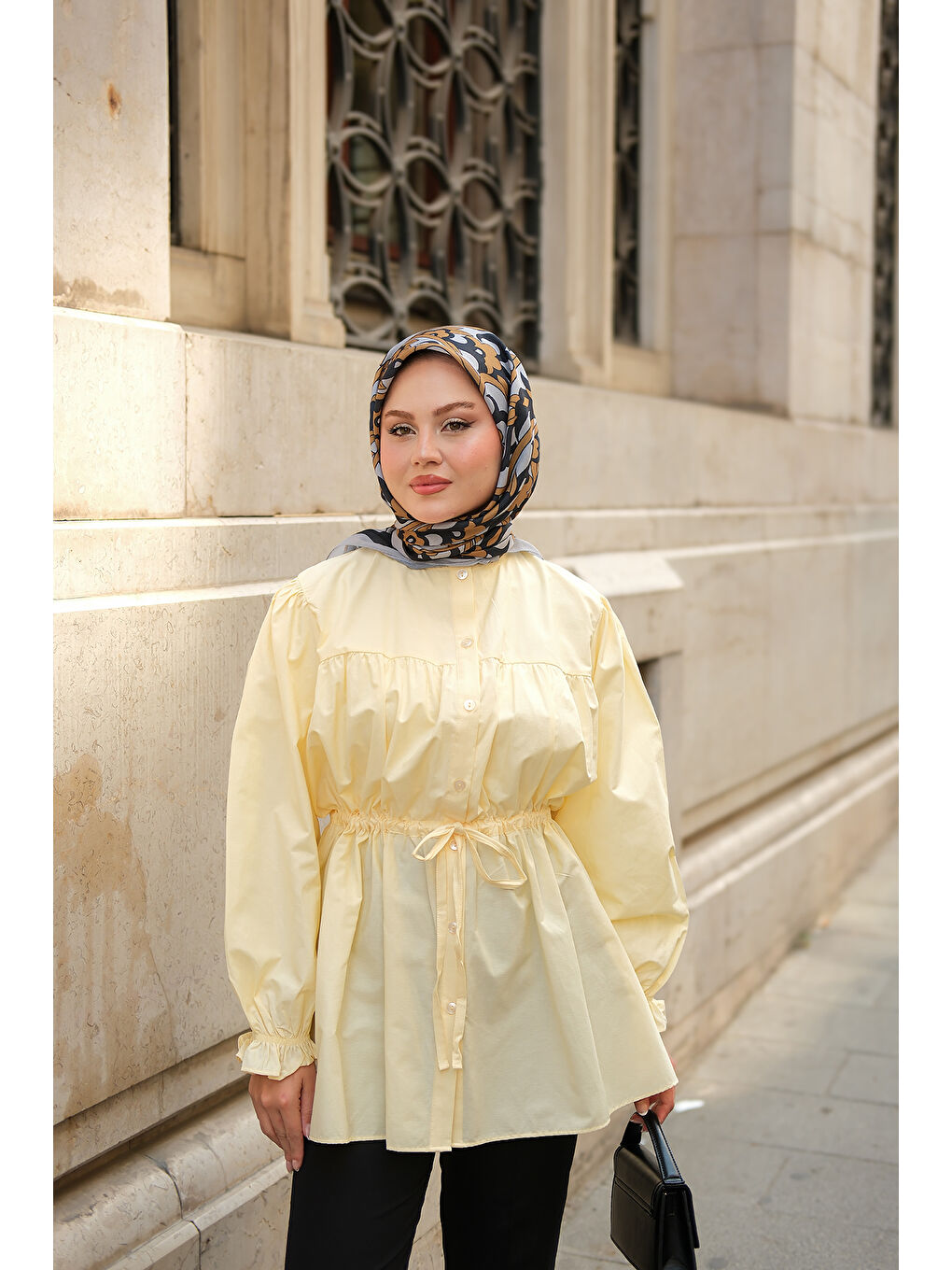 Kadın Robadan Büzgü Detaylı Balon Kol Gömlek Sarı