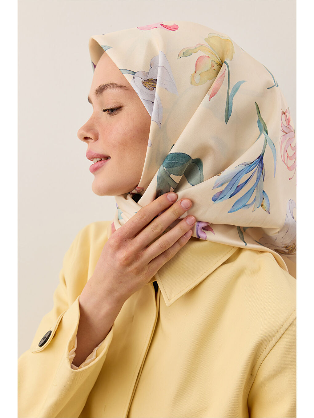 Sarı Twill İpek Eşarp Hera-5