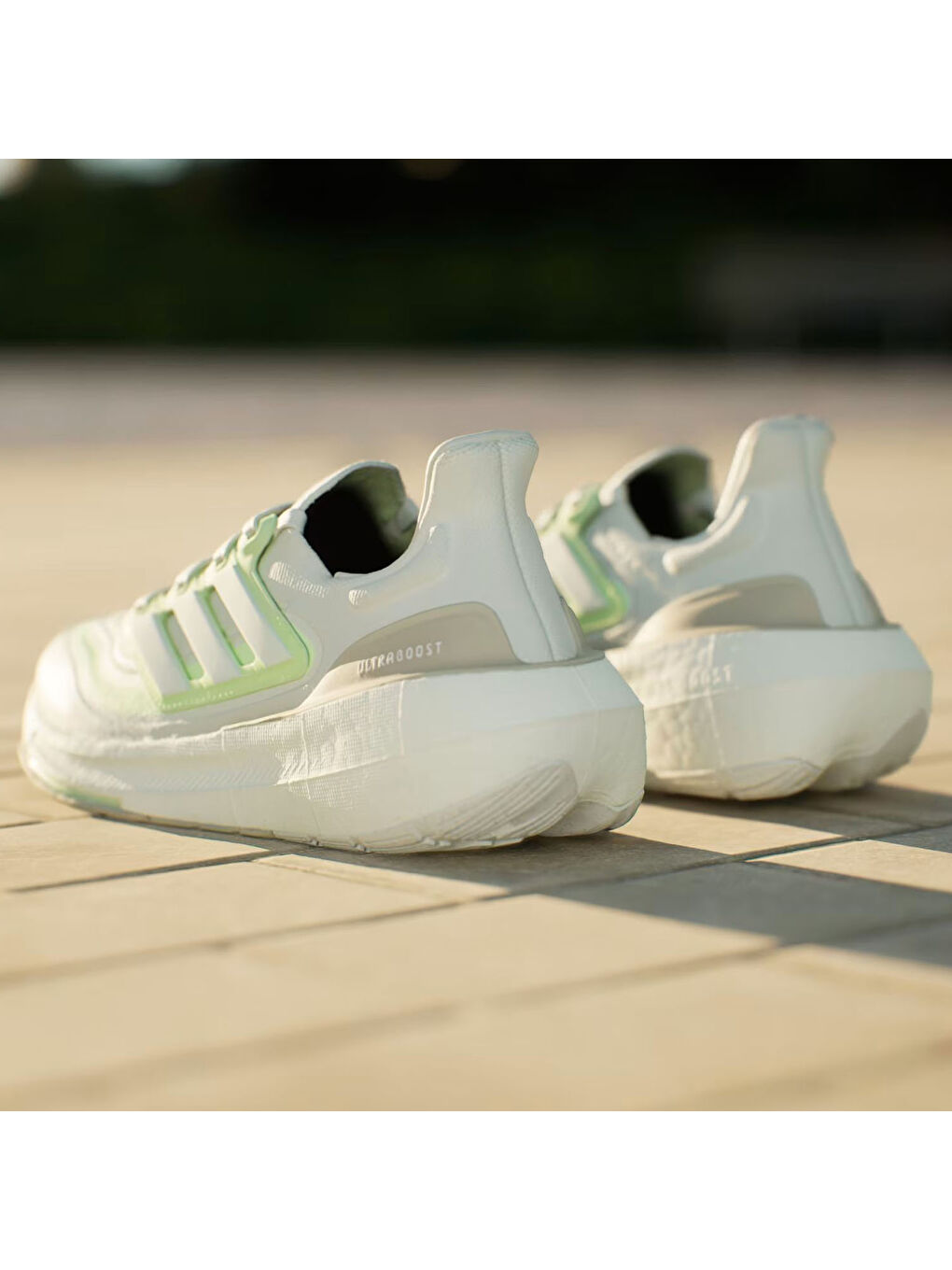 Turkuaz Ultraboost Light Kadın Yol Koşusu Ayakkabısı-5