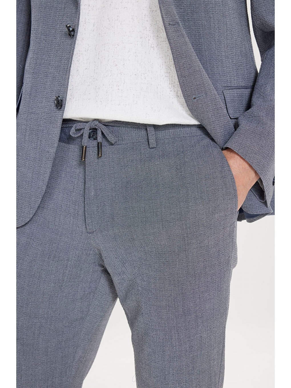 Erkek Gri Slim Fit Mono Yaka Beli Bağlamalı Gofre Desenli Takım Elbise-7