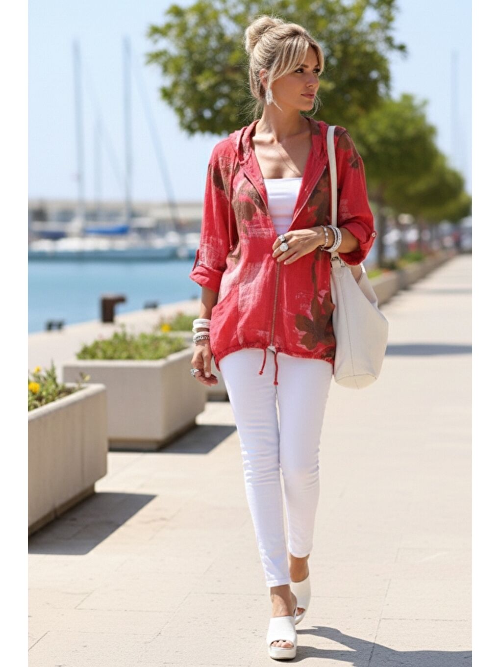 İtalyan Kırmızı Düğmeli Uzun Kollu Cepli Kapüşonlu Fermuarlı Baskılı Regular Boy Dokuma Ceket 68 65-4