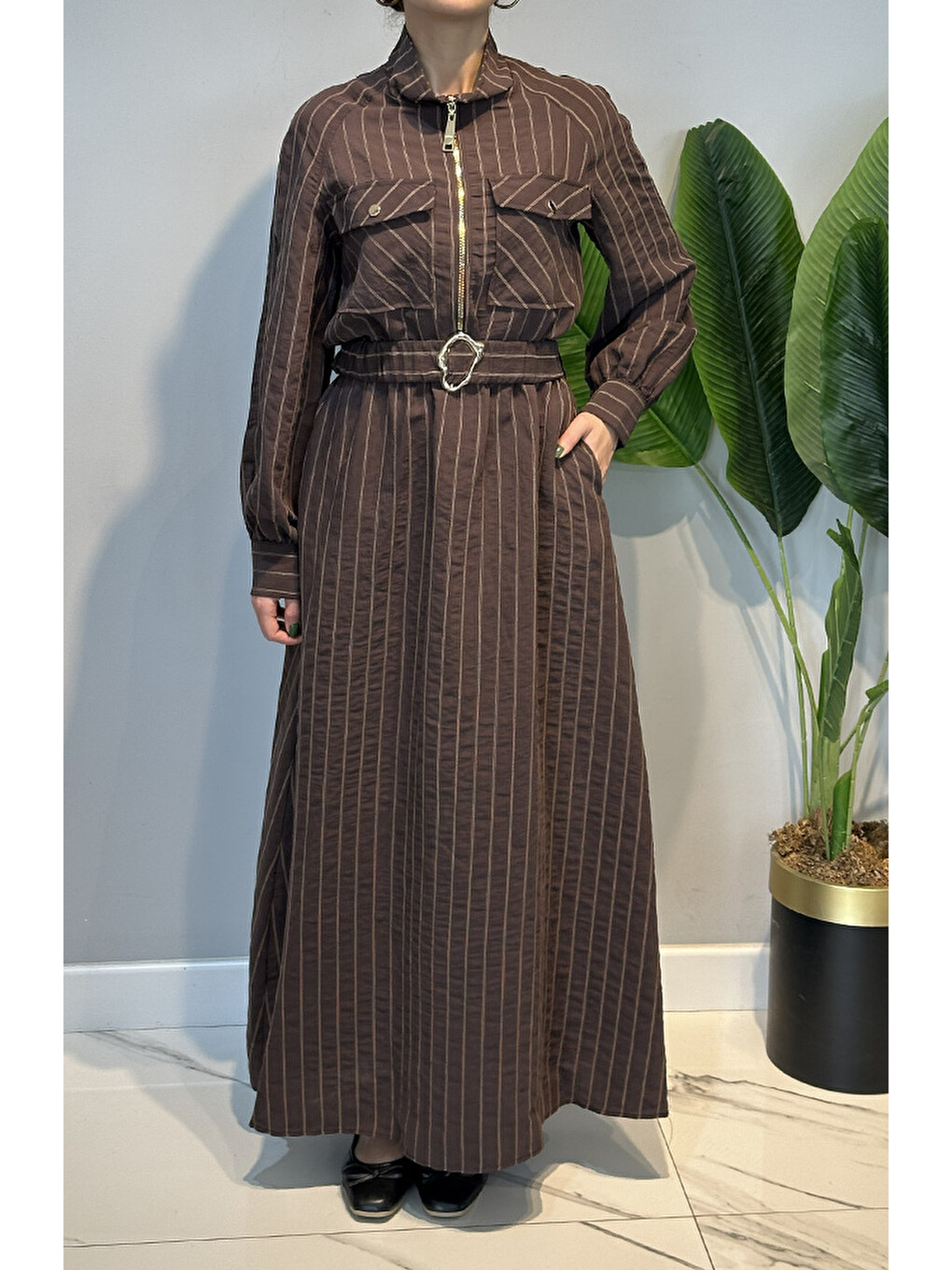 Kemerli Yarım Fermuarlı Çift Cepli Chic Line Çizgili Elbise 5161 Kahverengi-1