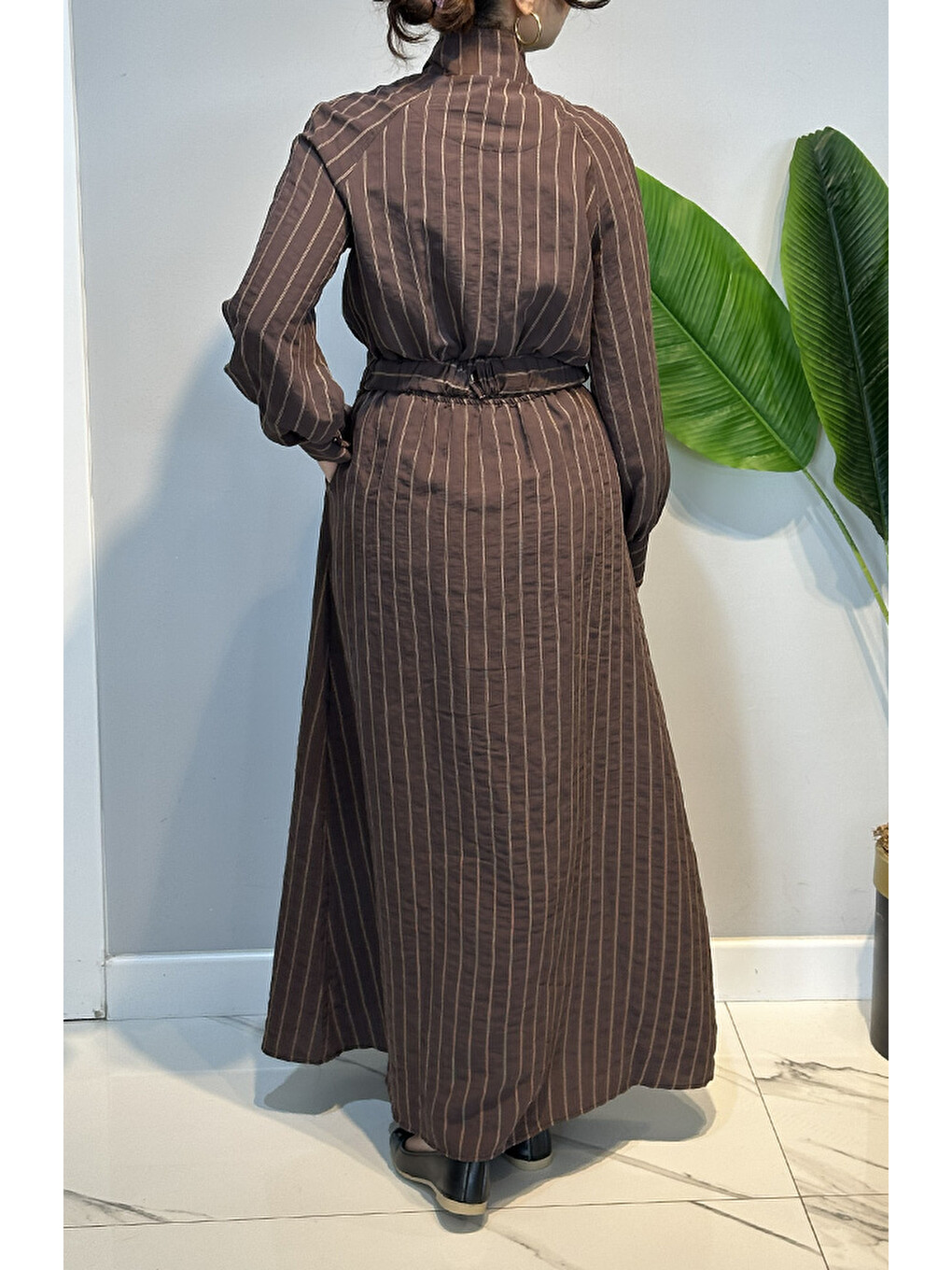 Kemerli Yarım Fermuarlı Çift Cepli Chic Line Çizgili Elbise 5161 Kahverengi-3