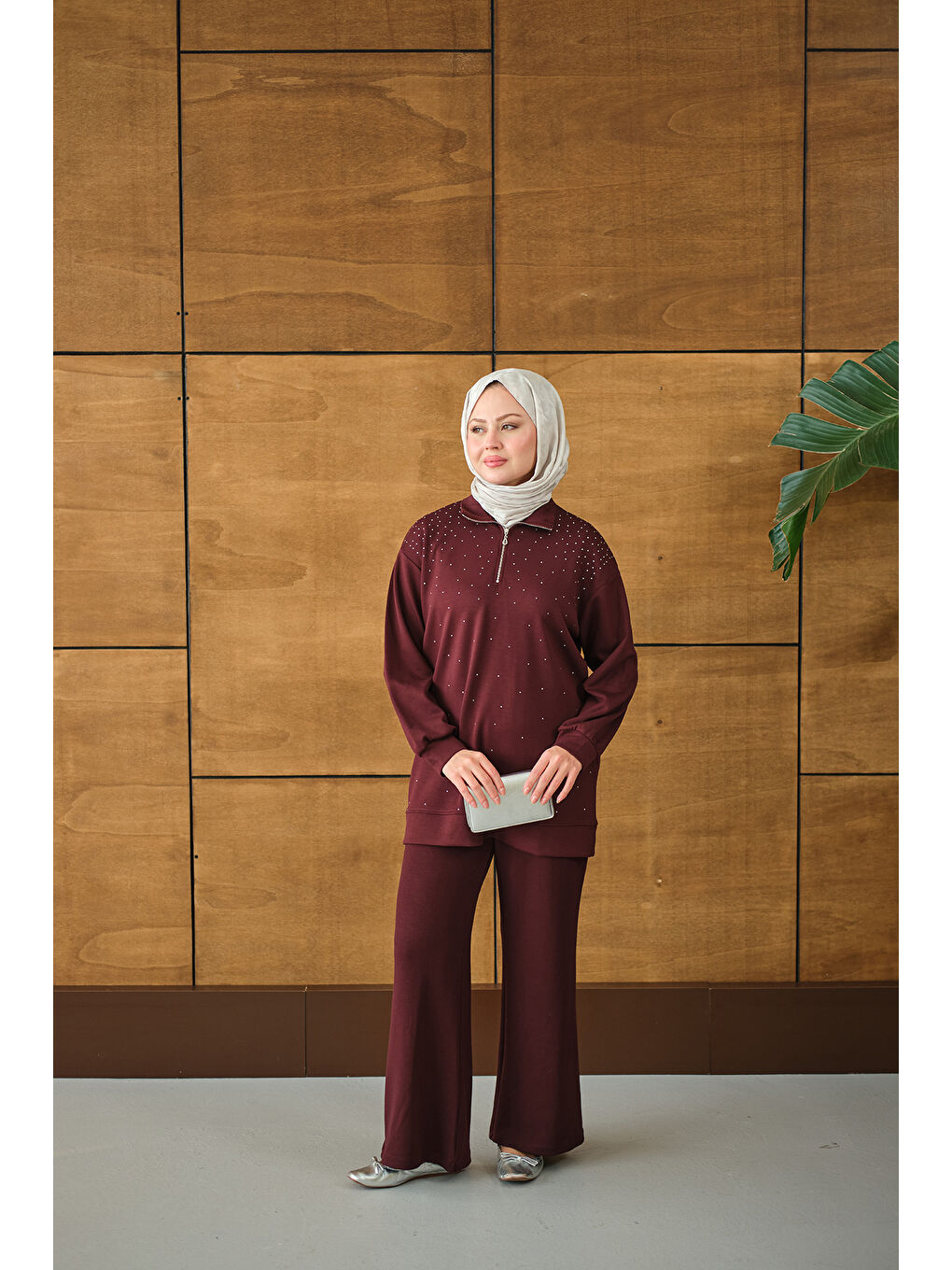 Kadın Yarım Fermuarlı Taşlı Takım Bordo-4