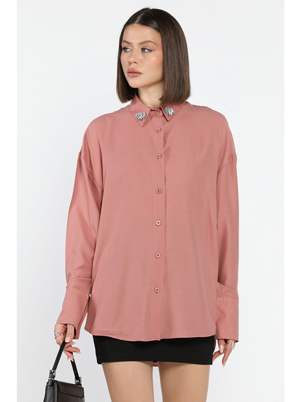 Pembe Kadın Yaka Taş İşlemeli Kendinden Desenli Gömlek