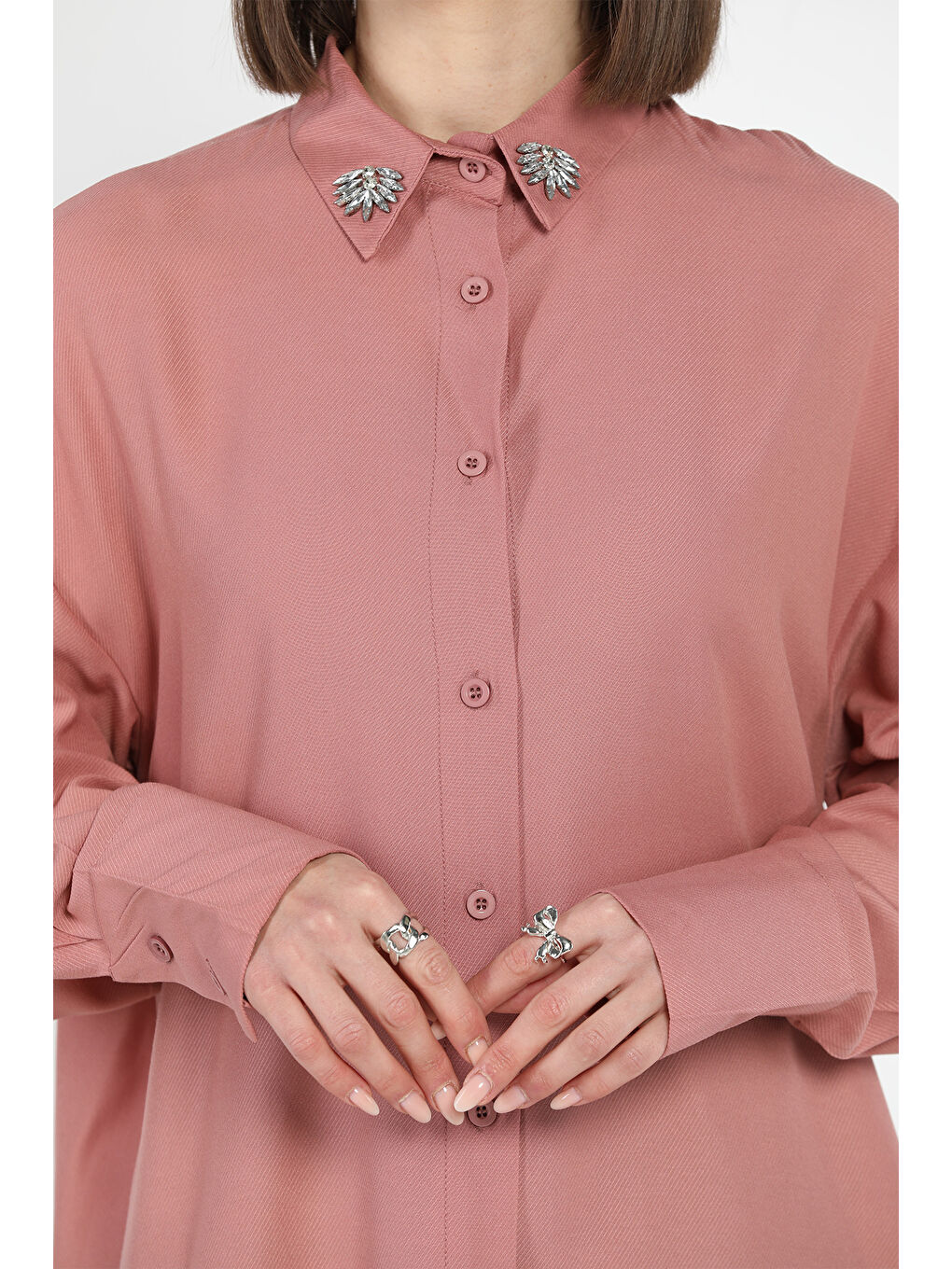 Pembe Kadın Yaka Taş İşlemeli Kendinden Desenli Gömlek-3