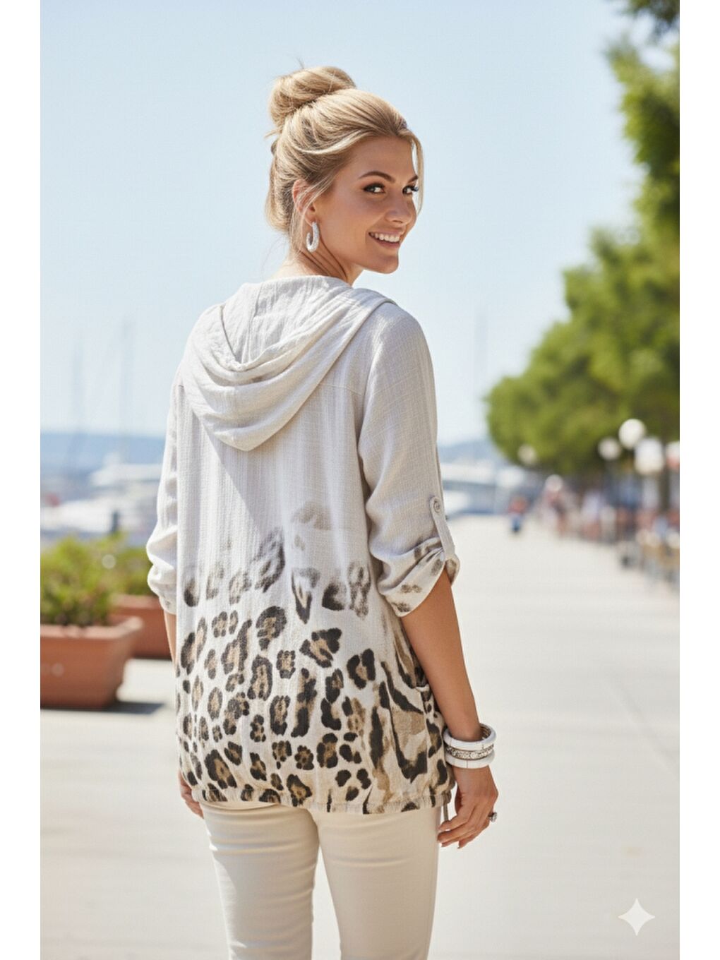 İtalyan Bej Düğmeli Uzun Kollu Cepli Kapüşonlu Fermuarlı Baskılı Regular Boy Dokuma Ceket 68 65-5