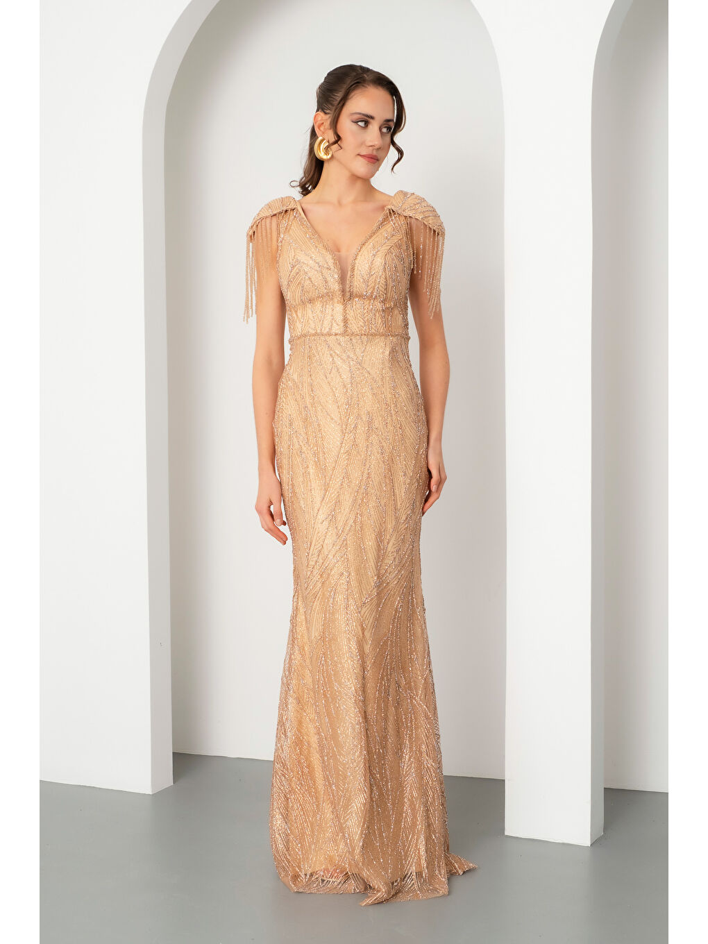 Sarı Kadın Gold Omuz Detay Simli Uzun Abiye Elbise