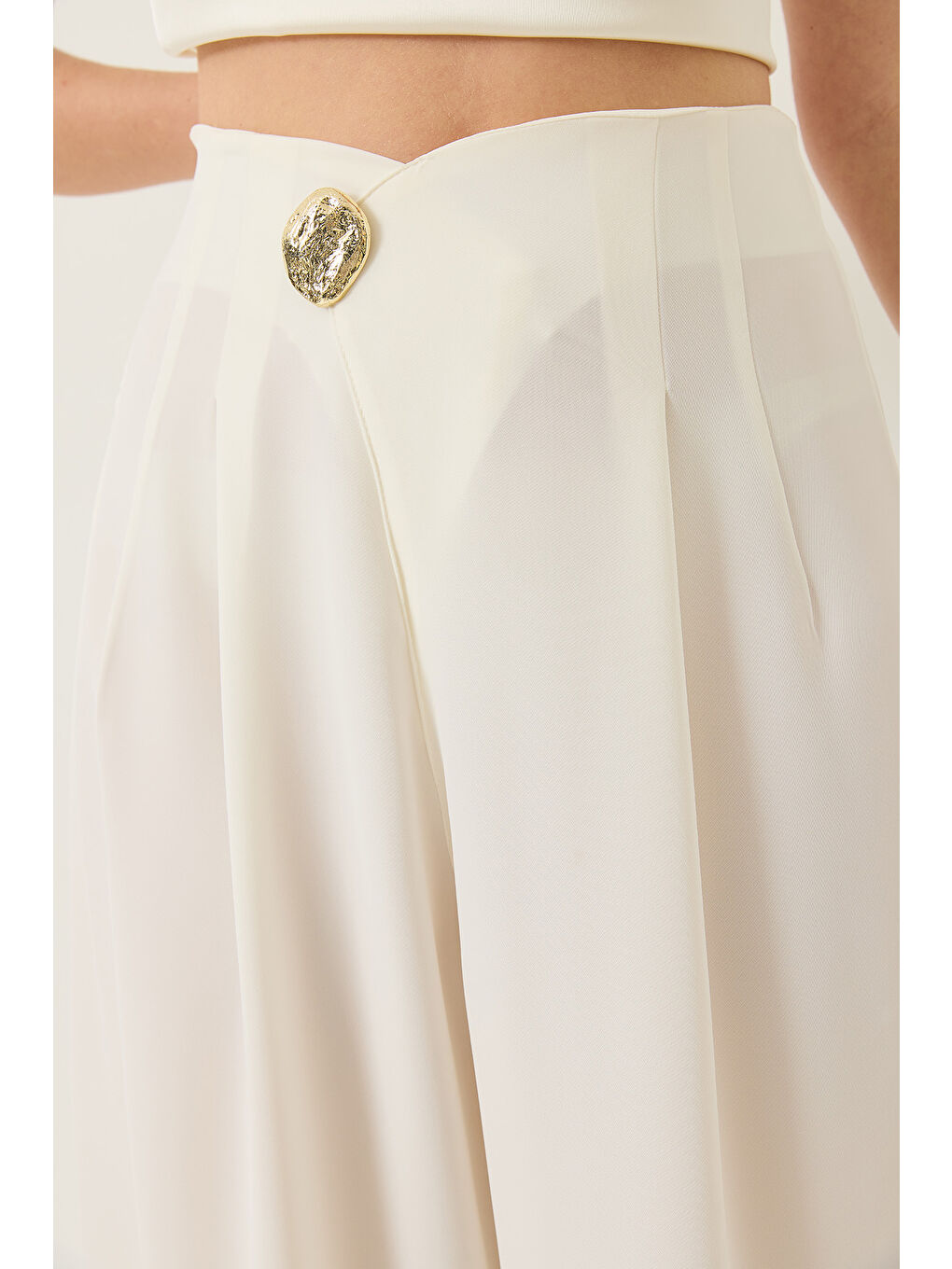 Ekru Kadın Yüksek Bel Pens Detaylı Aksesuarlı Gizli Fermuarlı Bol Klasik Pantolon-5