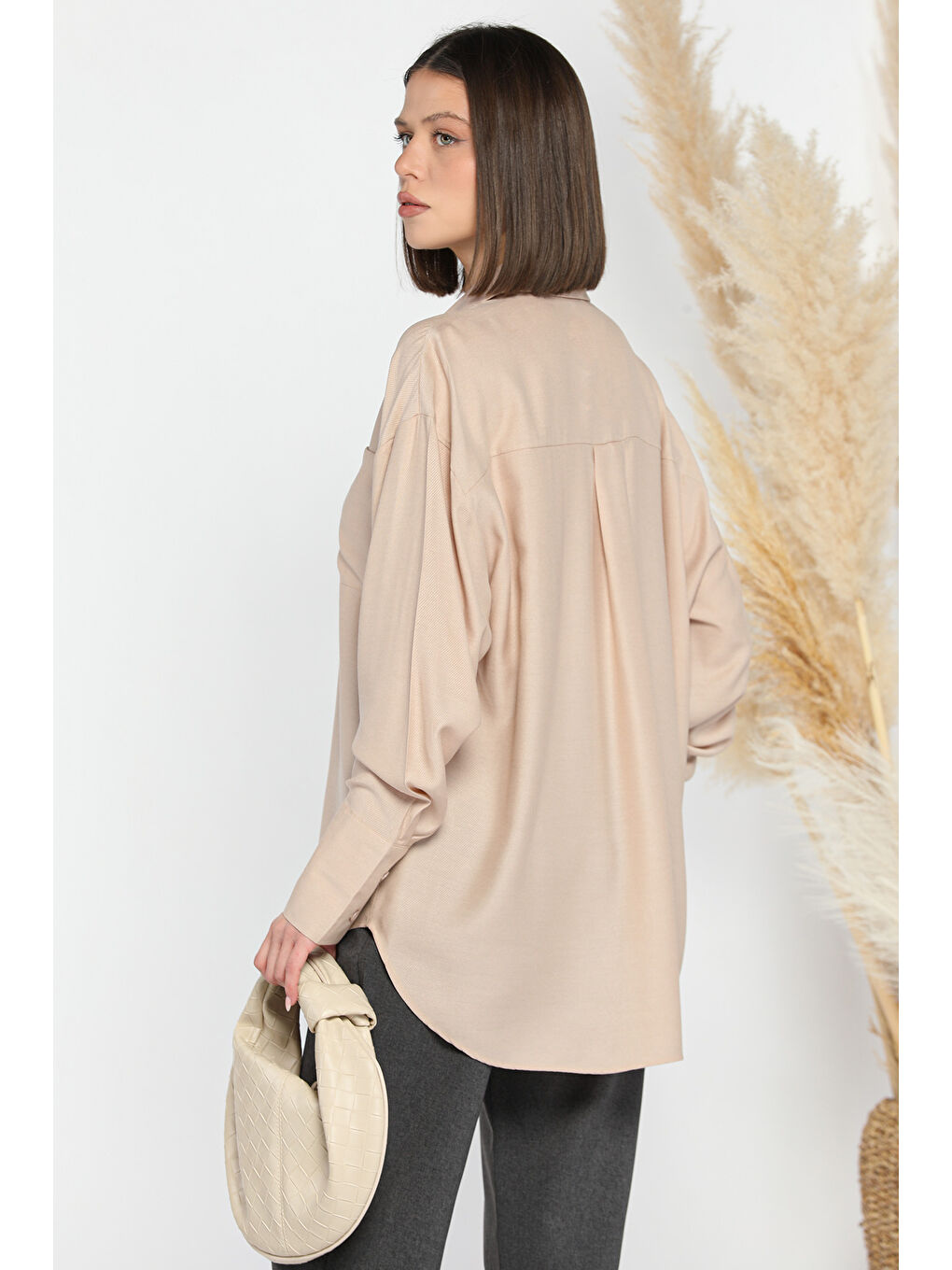 Bej Kadın Tek Cepli Salaş Gömlek-2