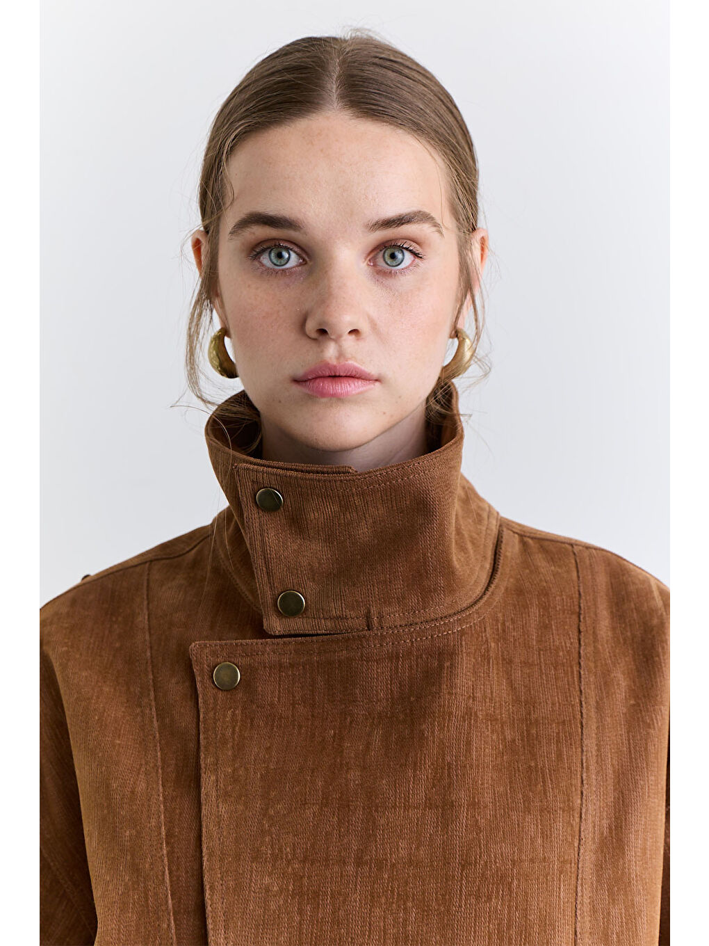 Kahverengi Yüksek Yakalı Flok Baskılı Ceket Camel-4