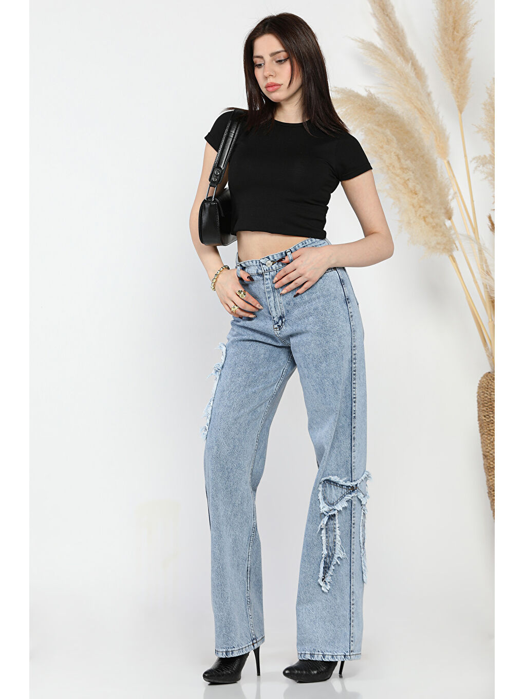 Mavi Yan Kurdele Detaylı Kadın Bol Paça Jean Pantolon-1