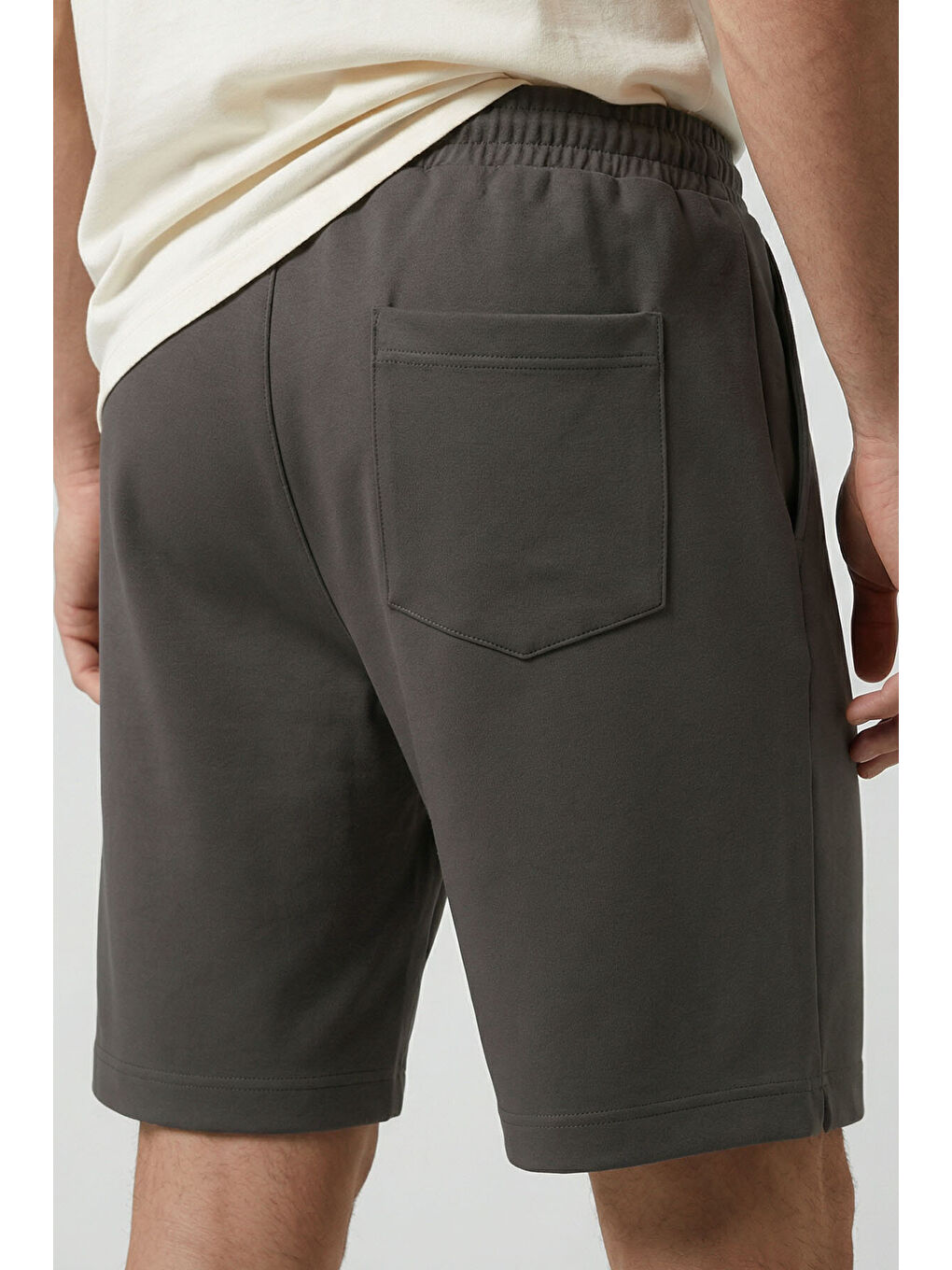 Haki Standart Fit Basic Arka Cepli Erkek Şort - 88314-3