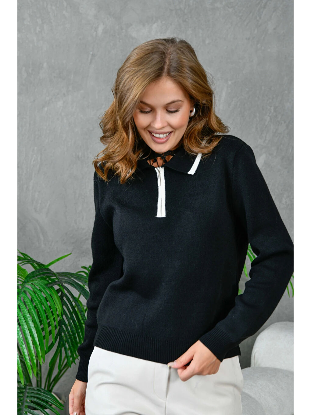 Siyah Kadın Polo Yaka Yarım Pat Fermuar Kapama Basic Triko Kazak-1
