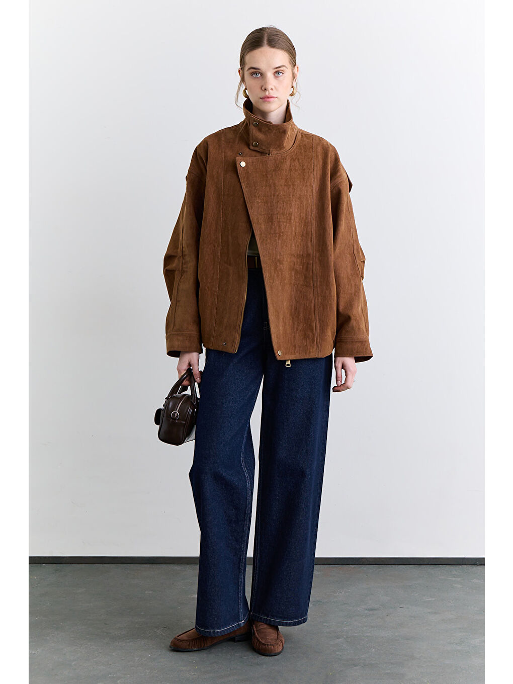 Kahverengi Yüksek Yakalı Flok Baskılı Ceket Camel-2