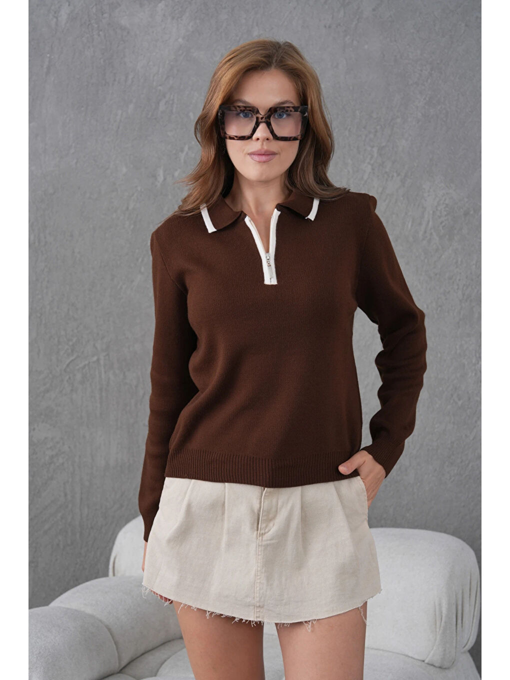 Kahverengi Kadın Polo Yaka Yarım Pat Fermuar Kapama Basic Triko Kazak-1