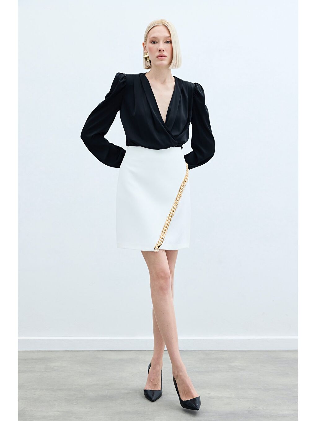 Zincir Aksesuarlı Mini Etek - Ekru-2