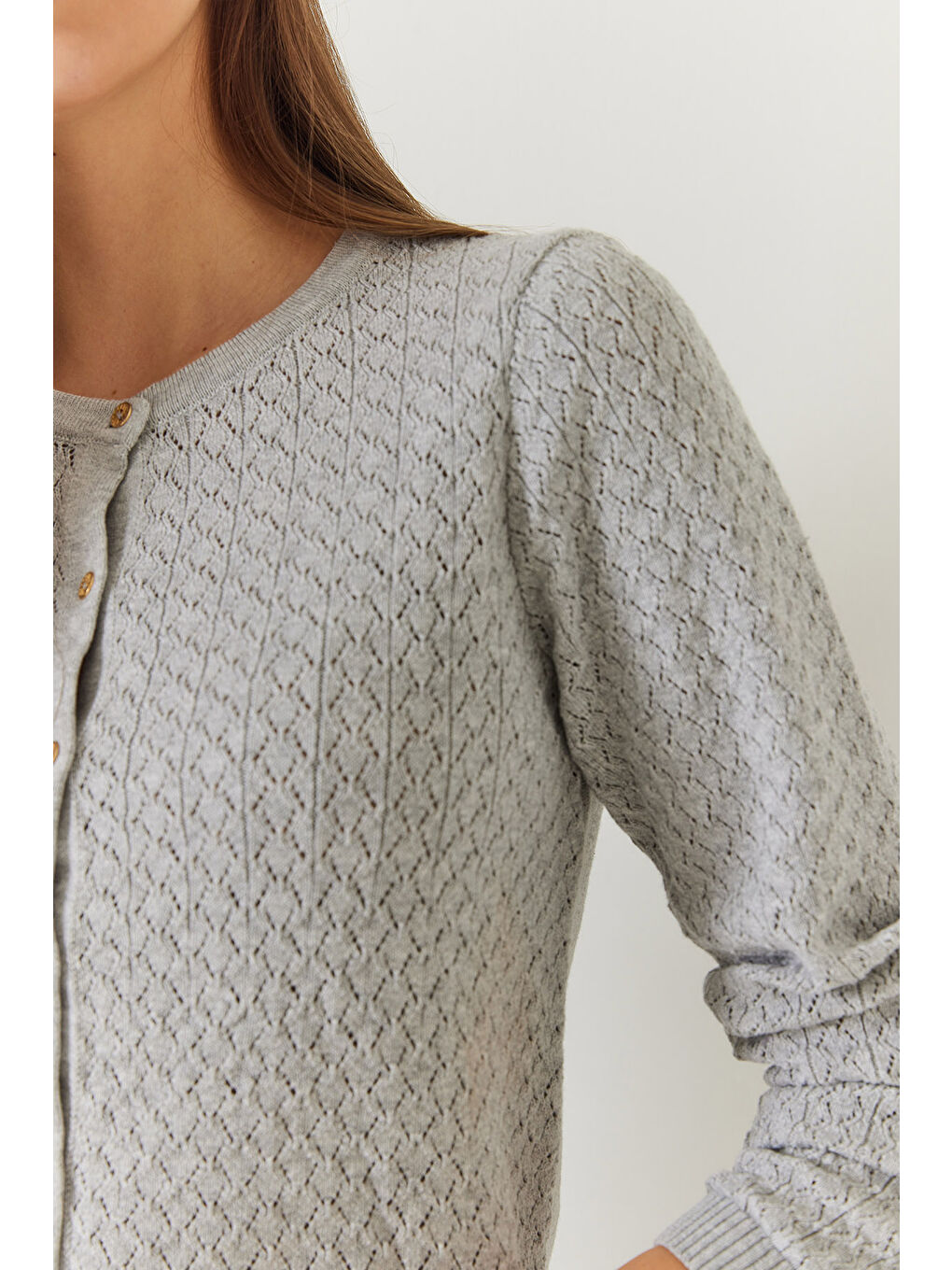 Gri Kadın Ajurlu Düğme Kapamalı Uzun Kollu Triko Hırka-4
