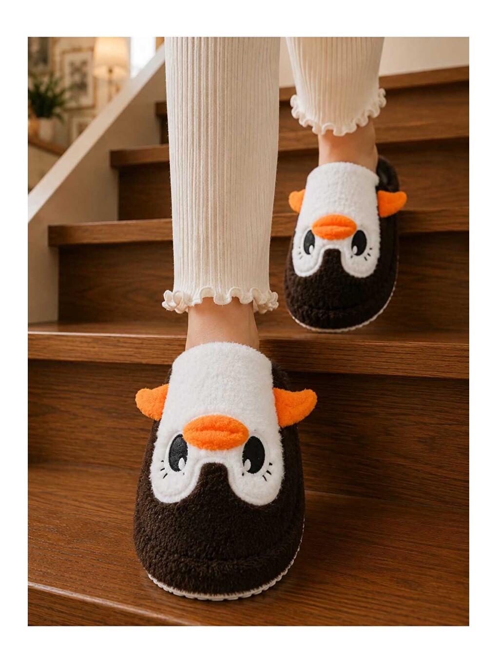 Kahverengi Kadın Pelüş Penguen Figürlü Ev Terliği Sıcak Tutan Kışlık Panduf Terlik-2