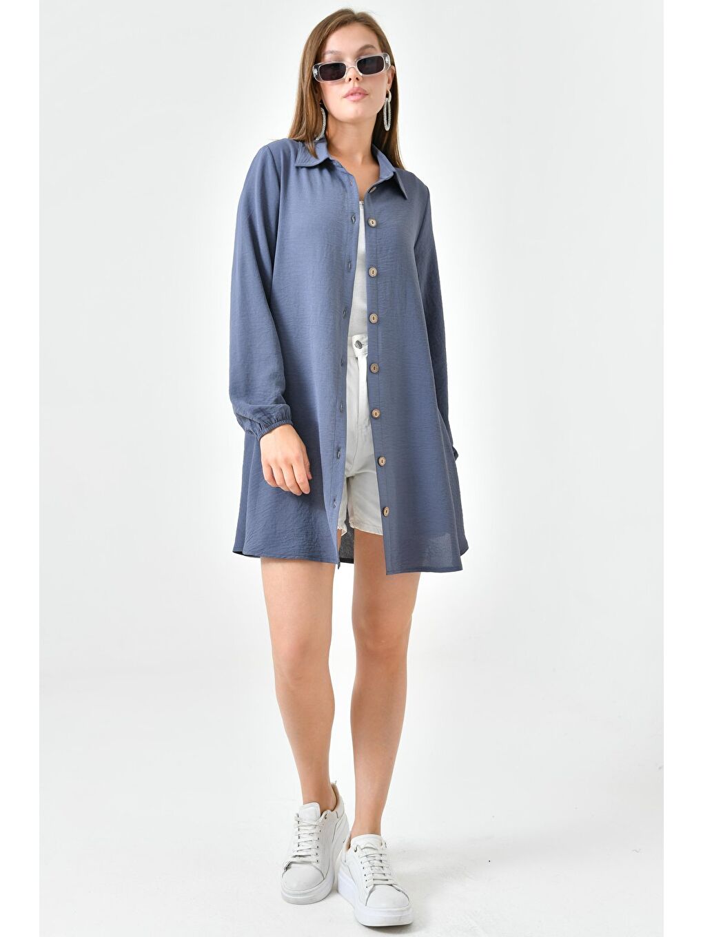 Antrasit Kadın Gömlek Yaka Ahşap Düğmeli Kolağzı Lastikli Aerobin Dokuma Tunik - Regular Fit-3