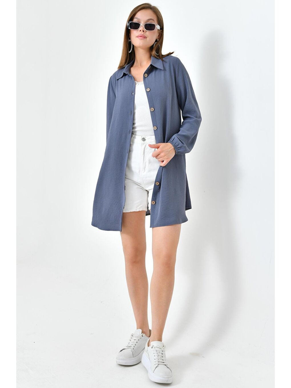 Antrasit Kadın Gömlek Yaka Ahşap Düğmeli Kolağzı Lastikli Aerobin Dokuma Tunik - Regular Fit-4