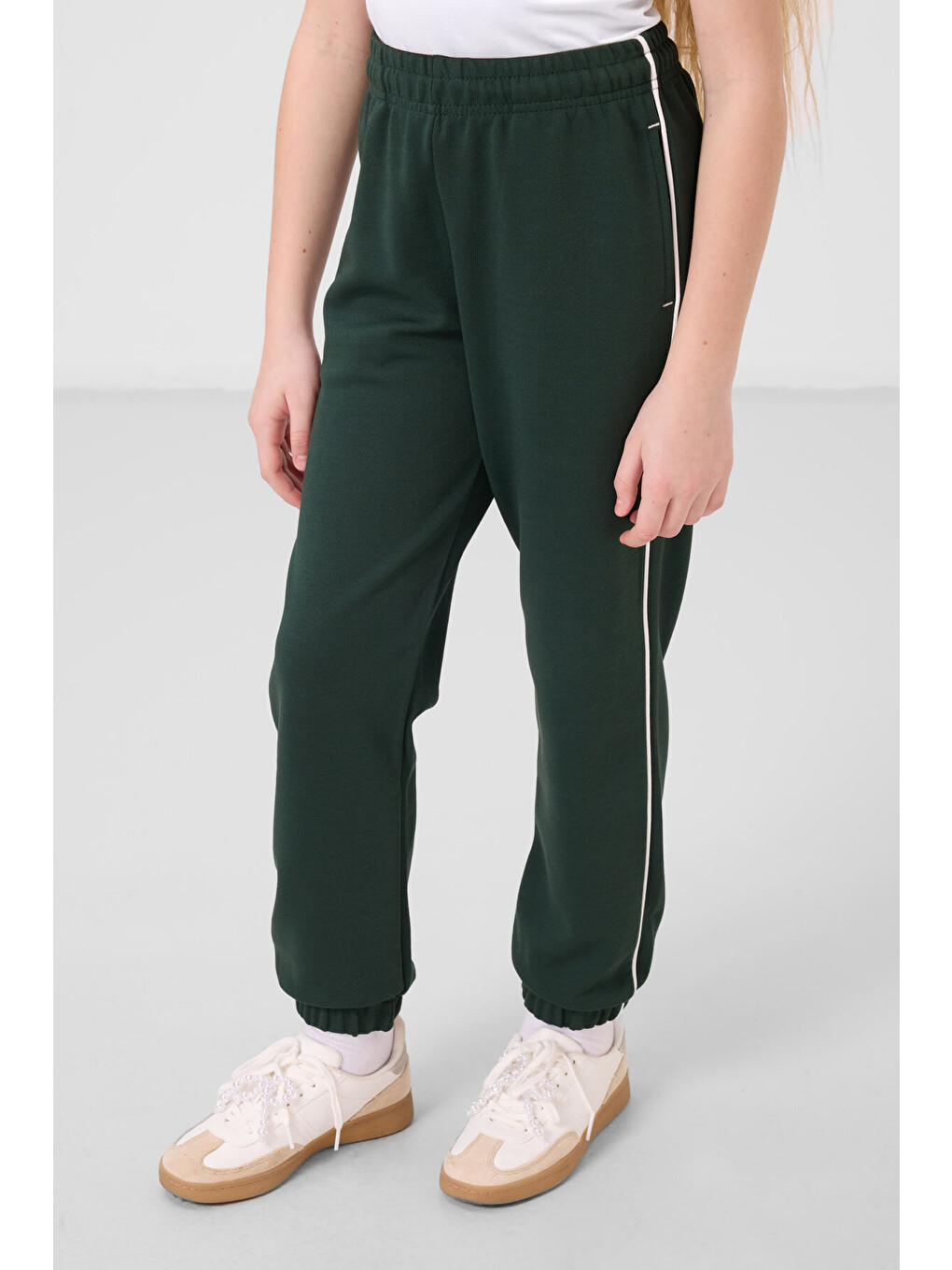 Lila Ekru-Çam Yeşil O Yaka Baskılı Lastik Paçalı Standart Fit Kız Çocuk Eşofman Takım - 75186-1