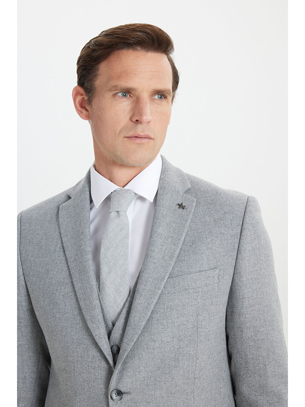 Erkek Gri Yünlü Slim Fit Dar Kesim Mono Yaka Diagonal Desenli Kapak Cepli Yelekli Takım Elbise-5