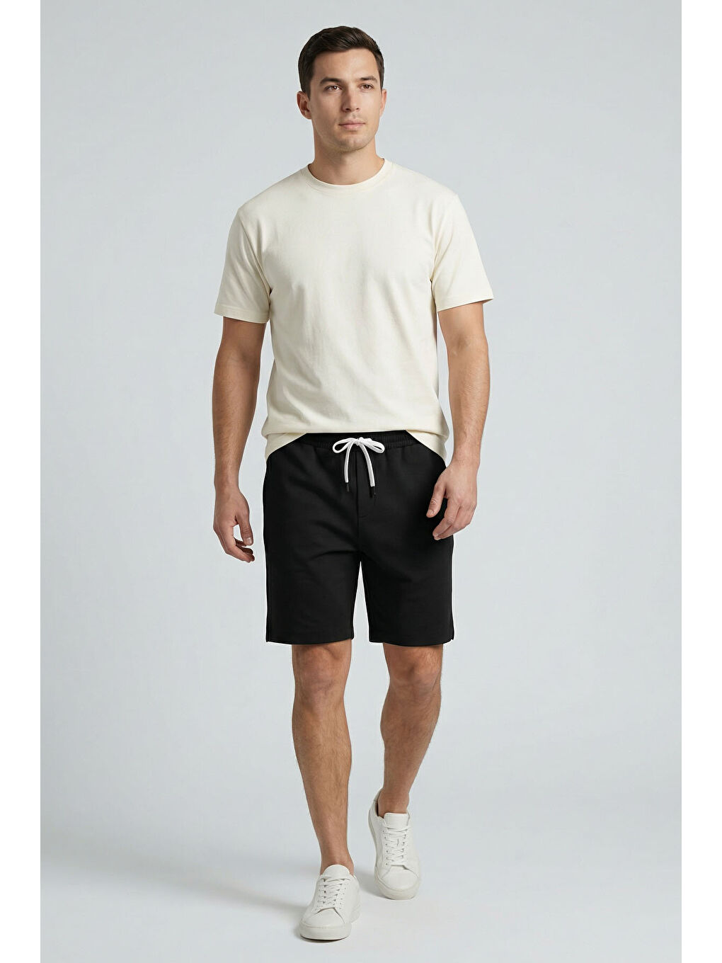 Siyah Standart Fit Basic Arka Cepli Erkek Şort - 88314-1