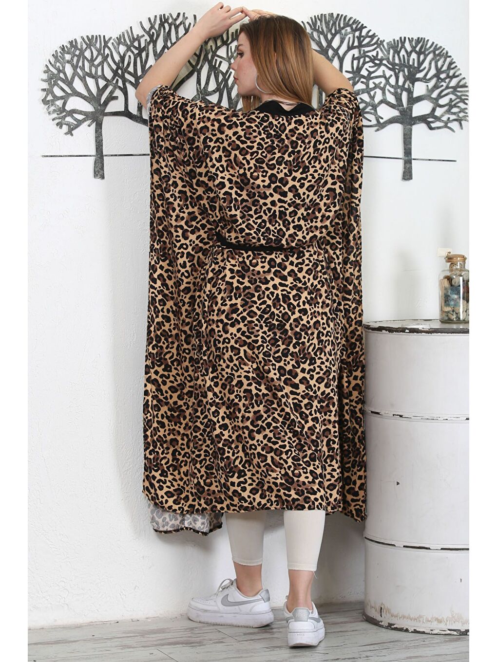 Kahverengi Leopar Rengi Allover Baskılı Kuşaklı Casual Oversize Dokuma Kimono Ceket-7