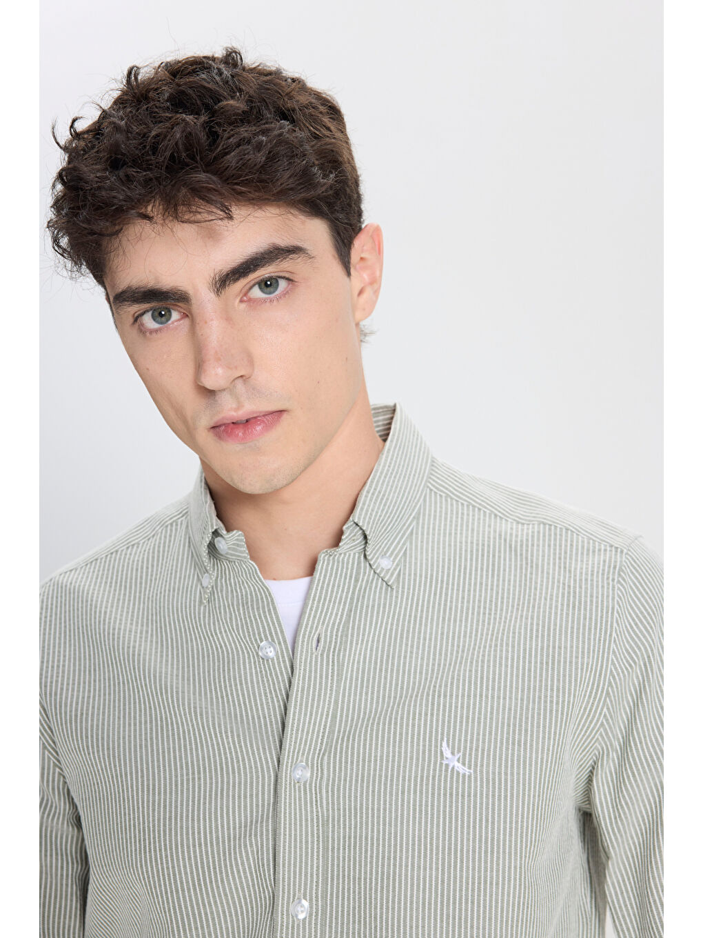 Erkek Haki-Beyaz %100 Pamuk Slim Fit Dar Kesim Düğmeli Yaka Çizgili Gömlek-3