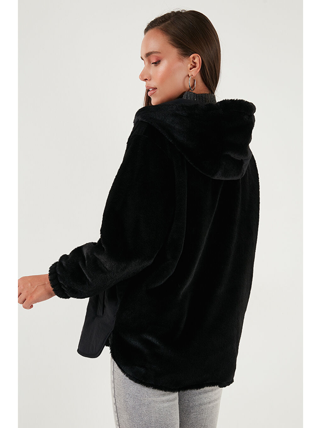 Siyah Comfort Fit Kapüşonlu Yumuşak Dokulu Kadın Mont 497HOLLY-6