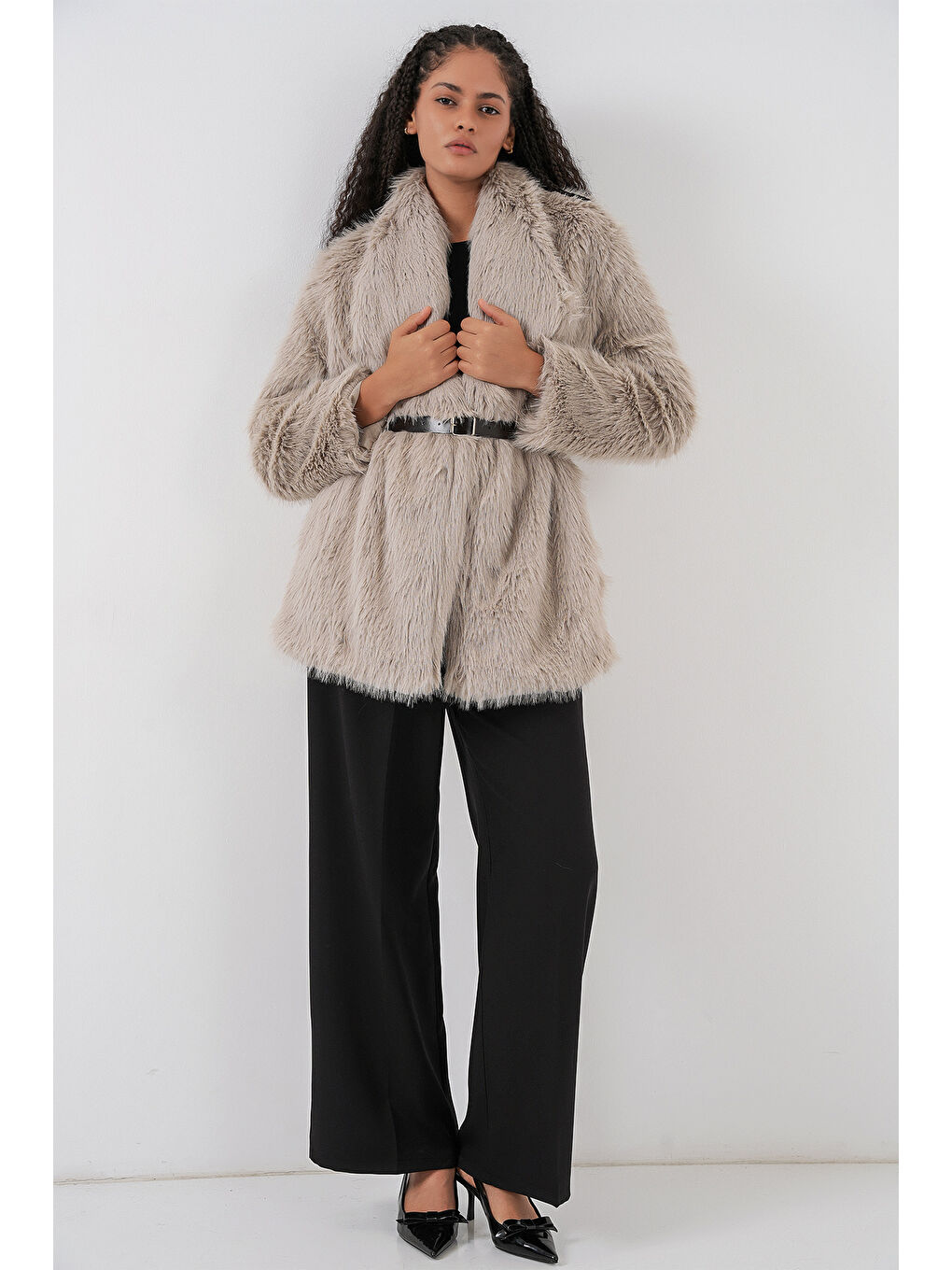 Bej Kadın Kemerli Oversize Kürklü Kaban 9156 - Taş-1