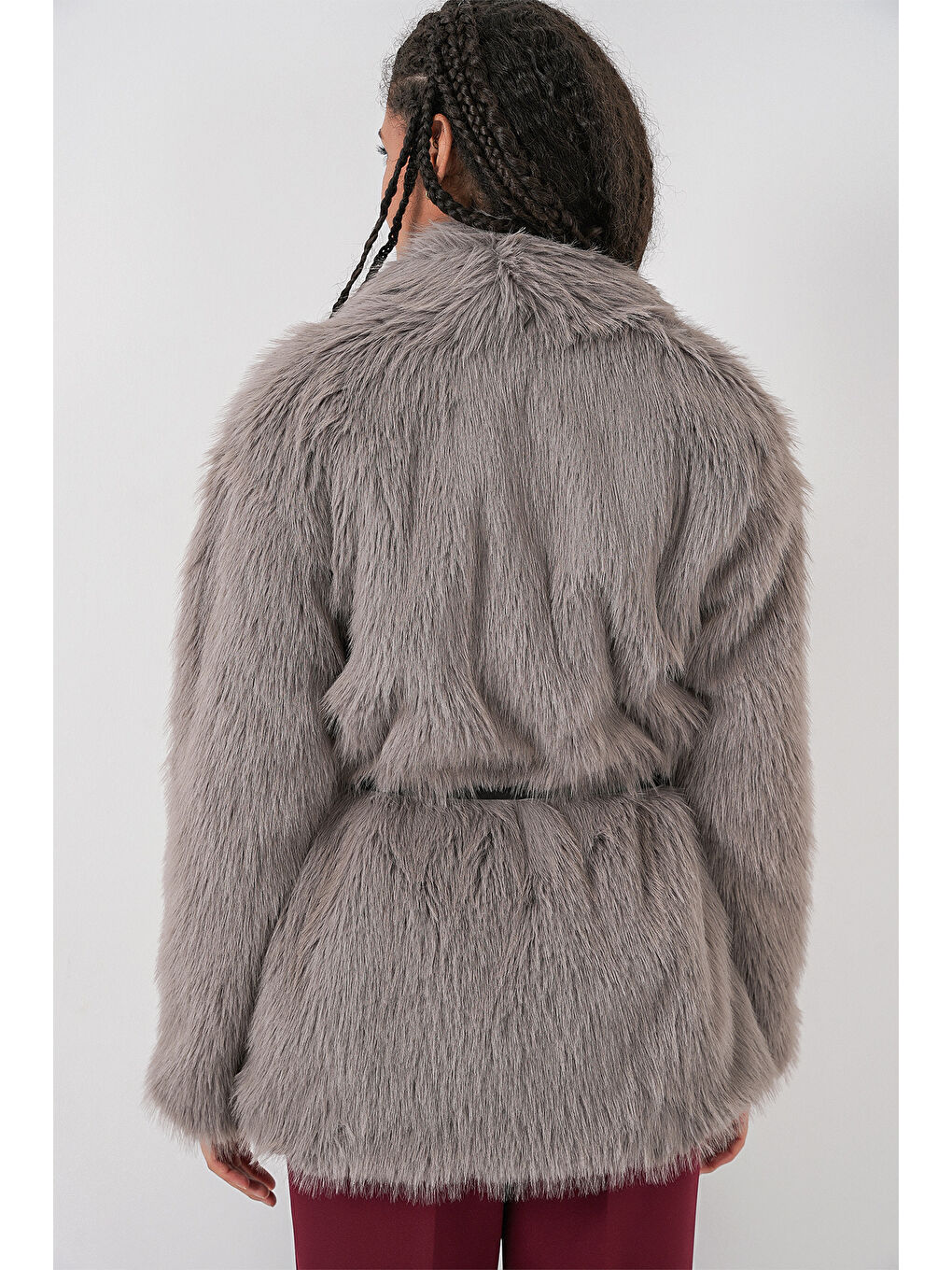Gri Kadın Kemerli Oversize Kürklü Kaban 9156 - Füme-5