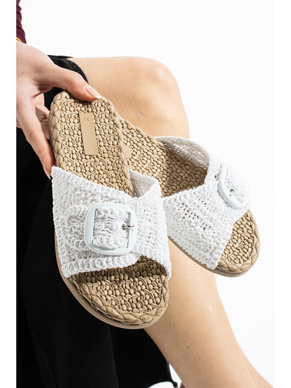 Beyaz ROYAL Tokalı Hasır Kadın Terlik Dış Mekan ve Ev Terliği-2