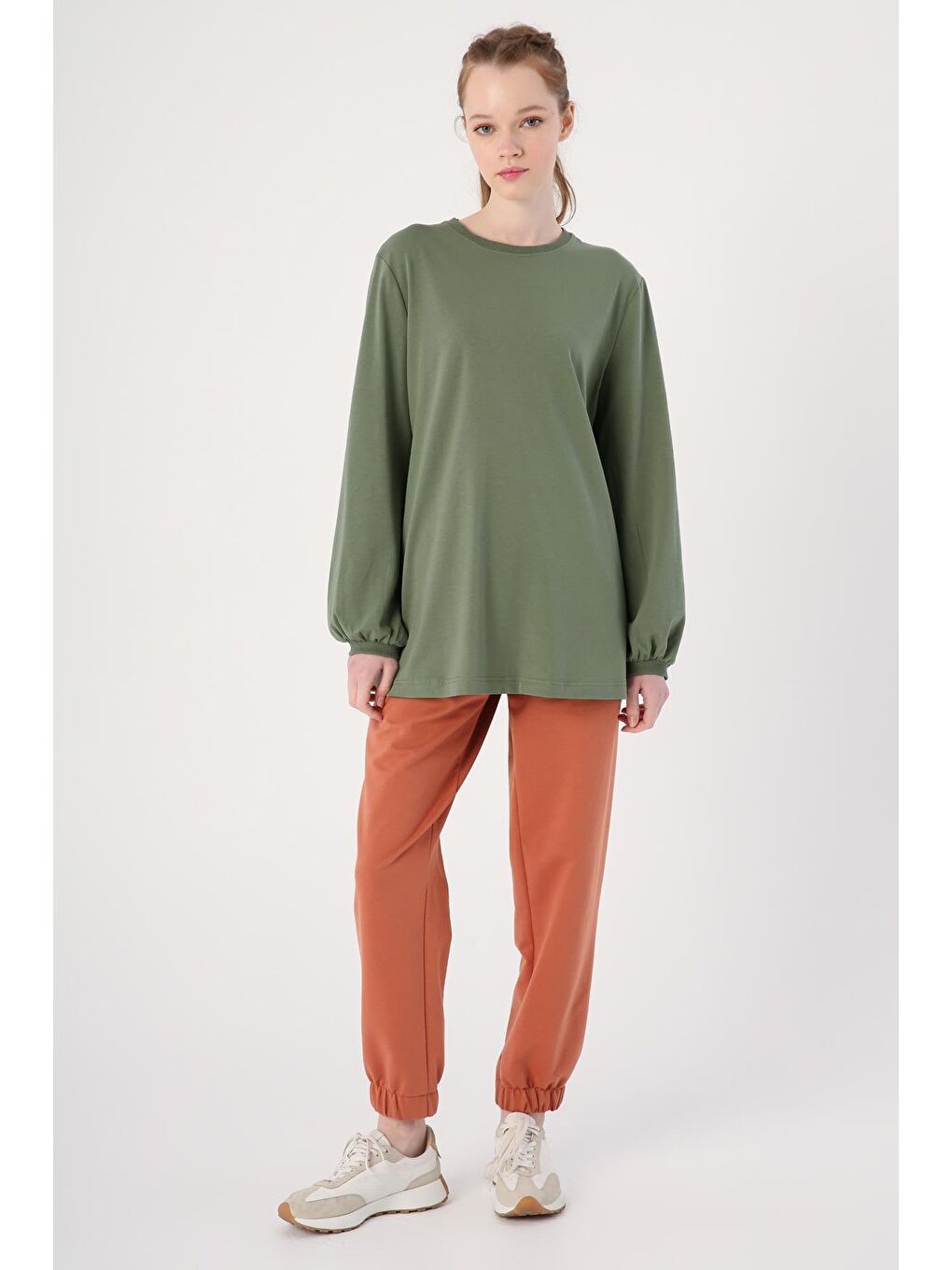 Haki Bisiklet Yaka Kol Ucu Büzgülü Elastanlı Pamuklu Bluz-1