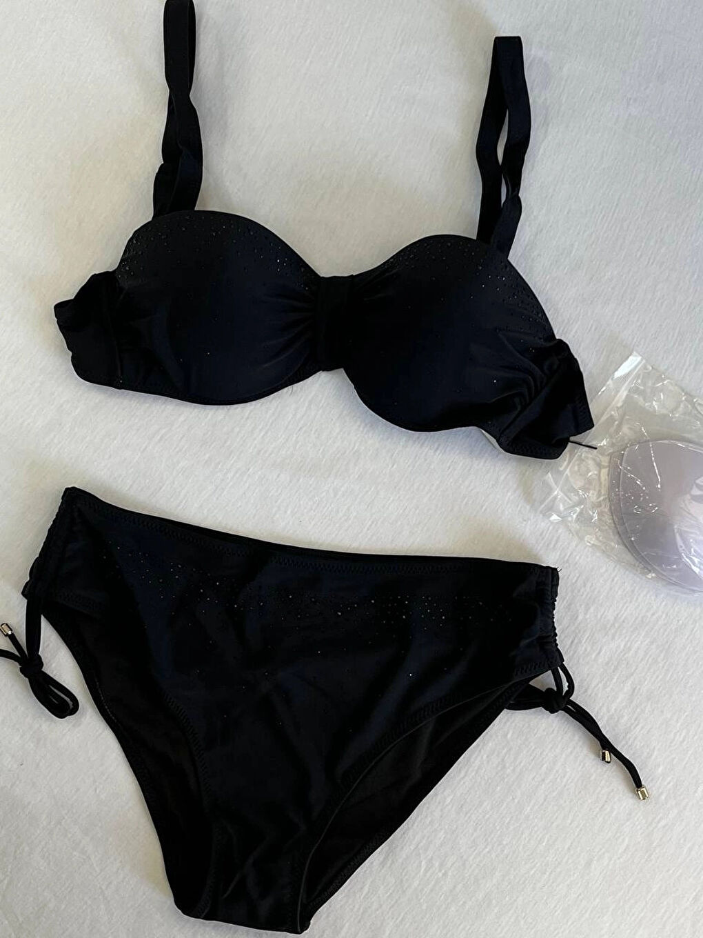 Kadın Siyah Taş İşlemeli Astarlı Bikini Takım HZL25S-LC3361-1